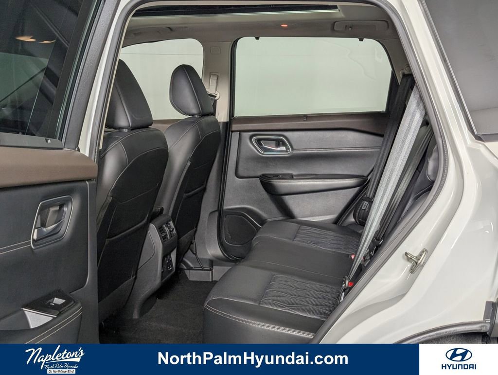 Used 2023 Nissan Rogue Platinum w/ Platinum Premium Package image 28