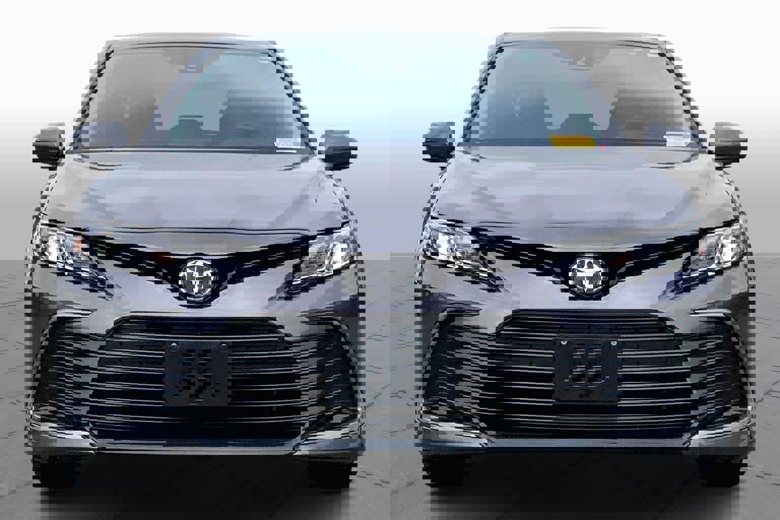 Used 2024 Toyota Camry LE image 4