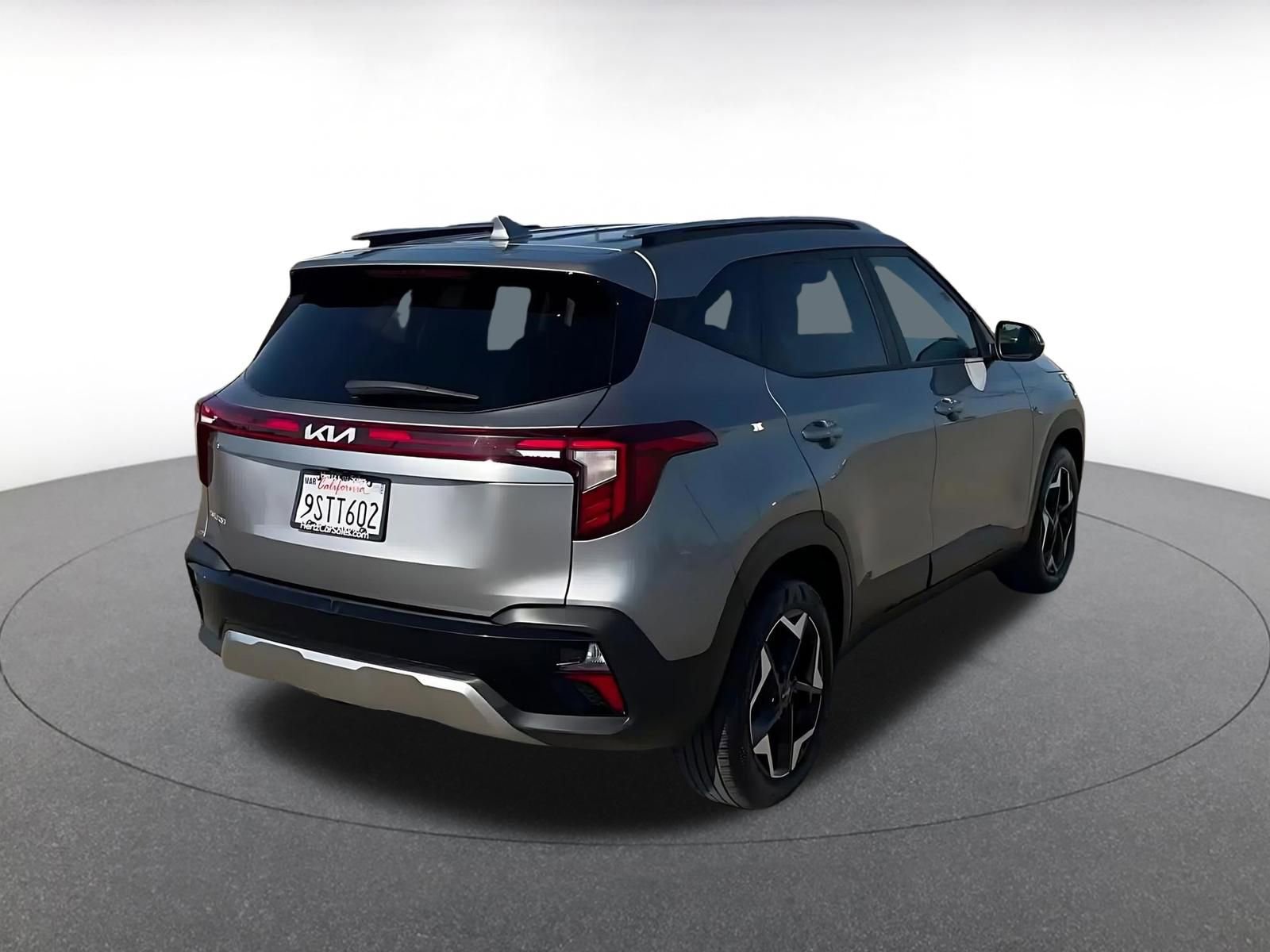Used 2025 Kia Seltos S FWD image 14