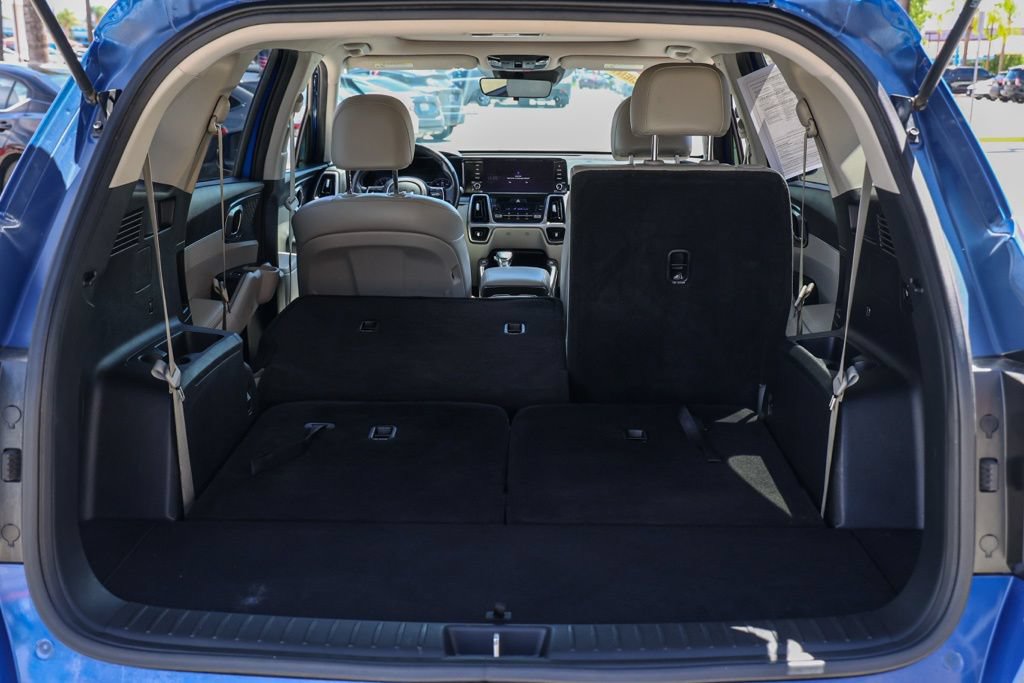 Used 2023 Kia Sorento S w/ Panoramic Sunroof Package FWD image 16