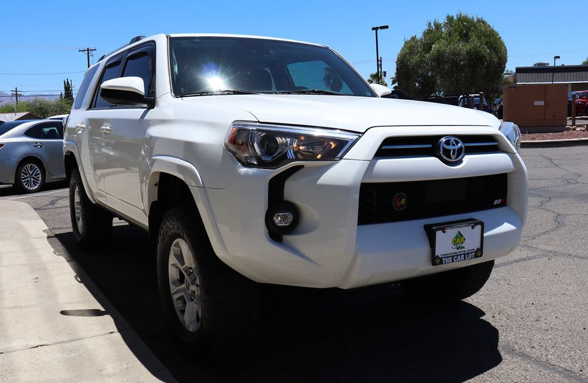 Used 2022 Toyota 4Runner SR5 AWD/4WD image 18