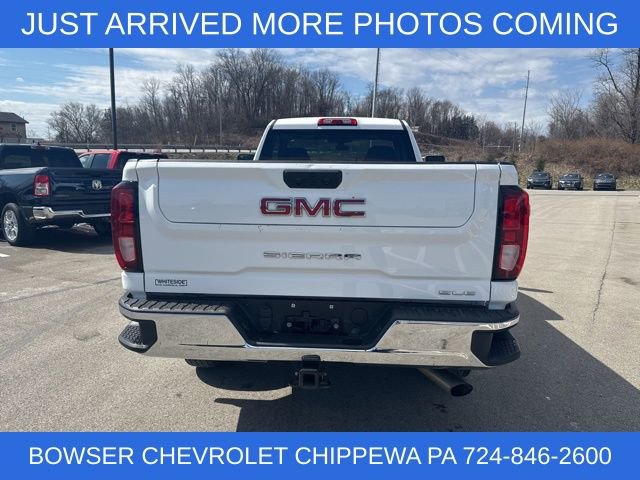 Used 2022 GMC Sierra 2500 SLE w/ SLE Convenience Package image 4