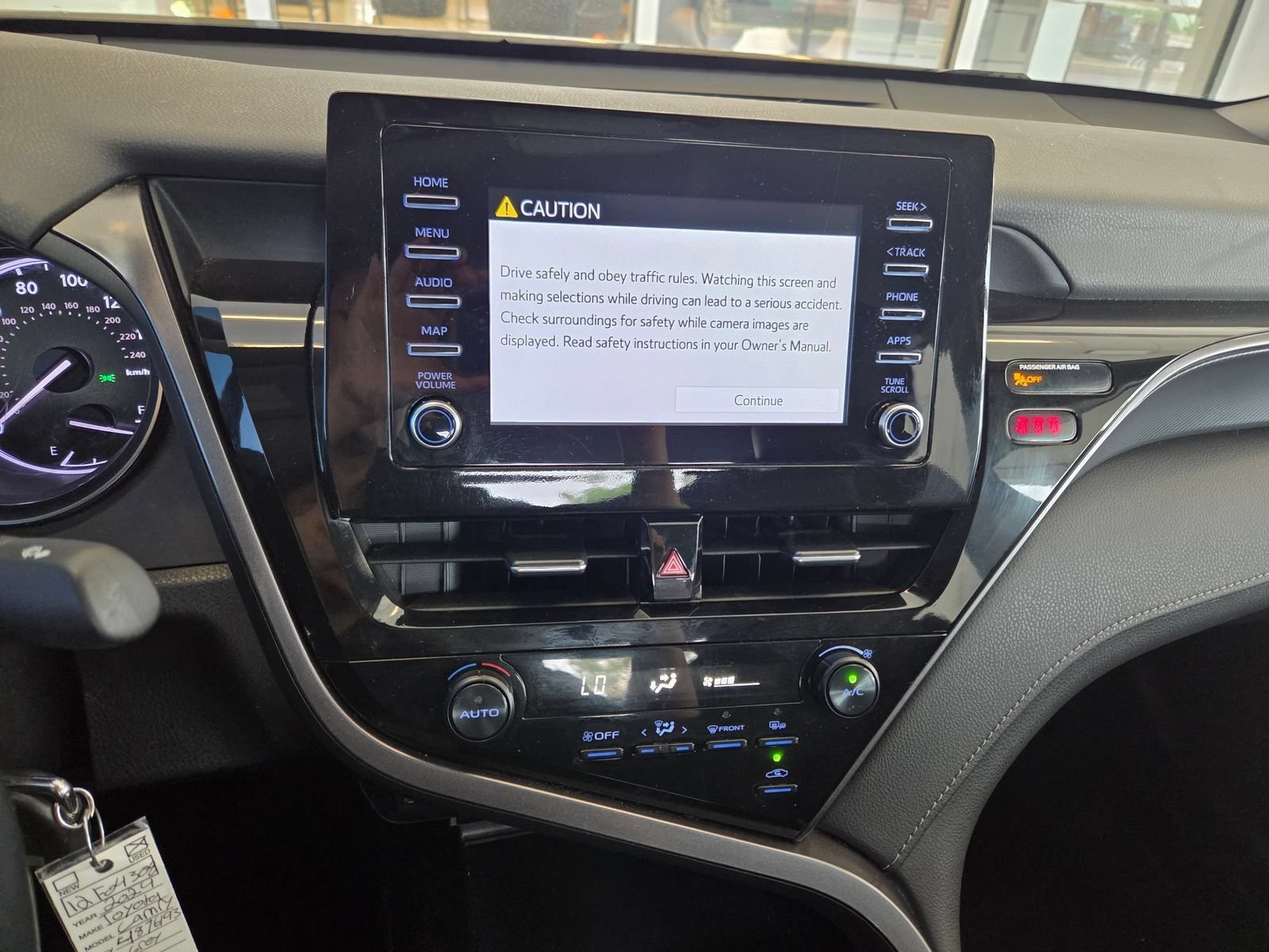 Used 2024 Toyota Camry SE FWD image 32