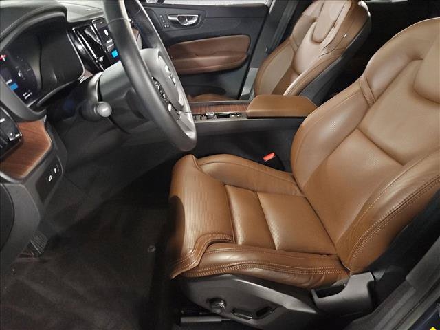Used 2023 Volvo XC60 T8 Ultimate AWD/4WD image 17
