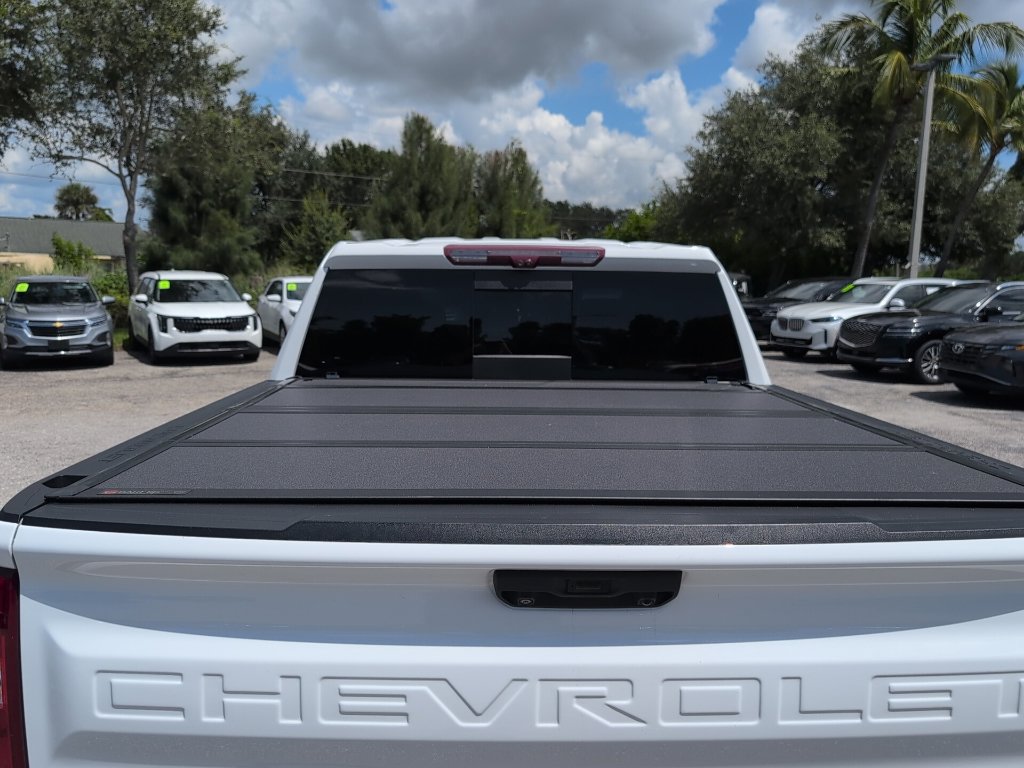 Used 2023 Chevrolet Silverado 1500 LTZ w/ Technology Package RWD image 5