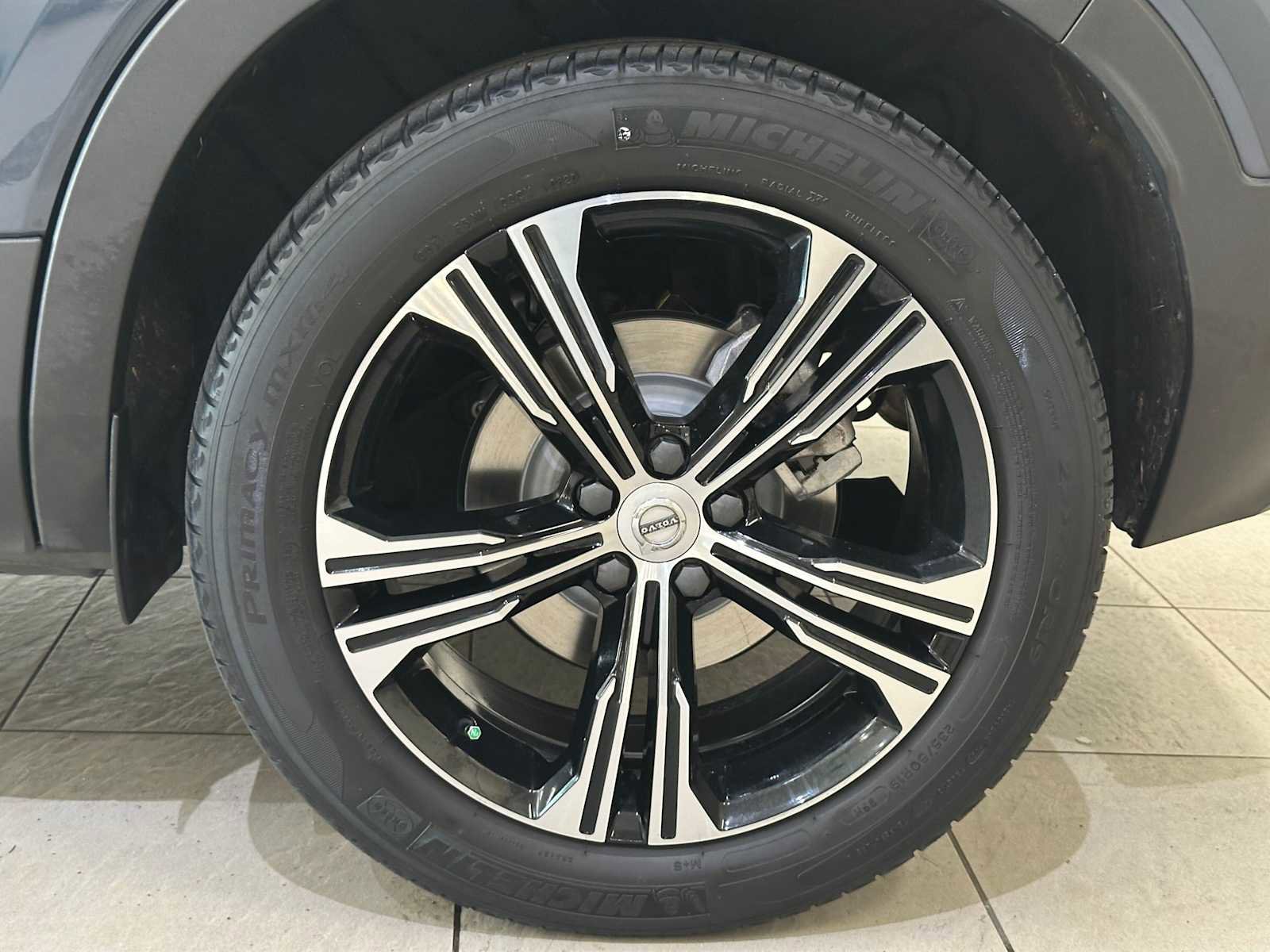 Used 2020 Volvo XC40 T5 Inscription w/ Protection Package Premier image 8