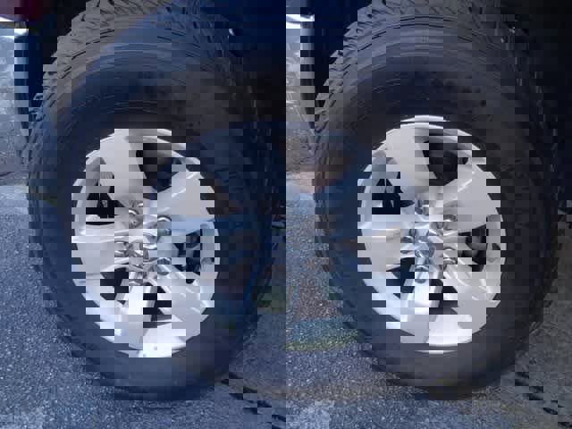 Used 2022 RAM 1500 Classic SLT image 30