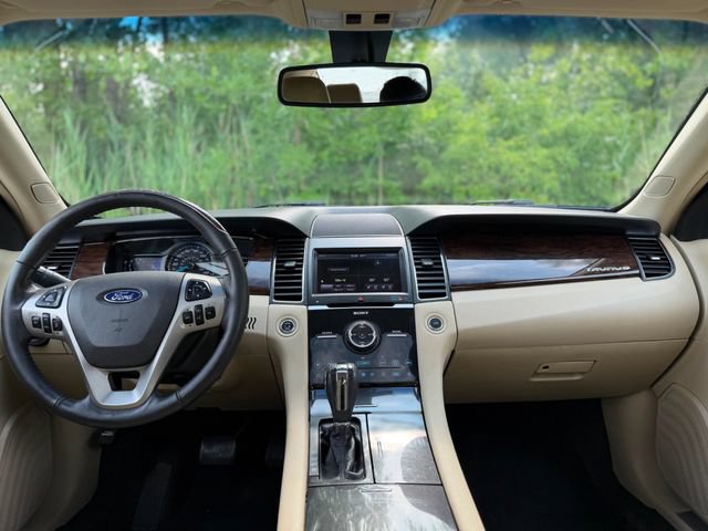 Used 2013 Ford Taurus Limited FWD image 34