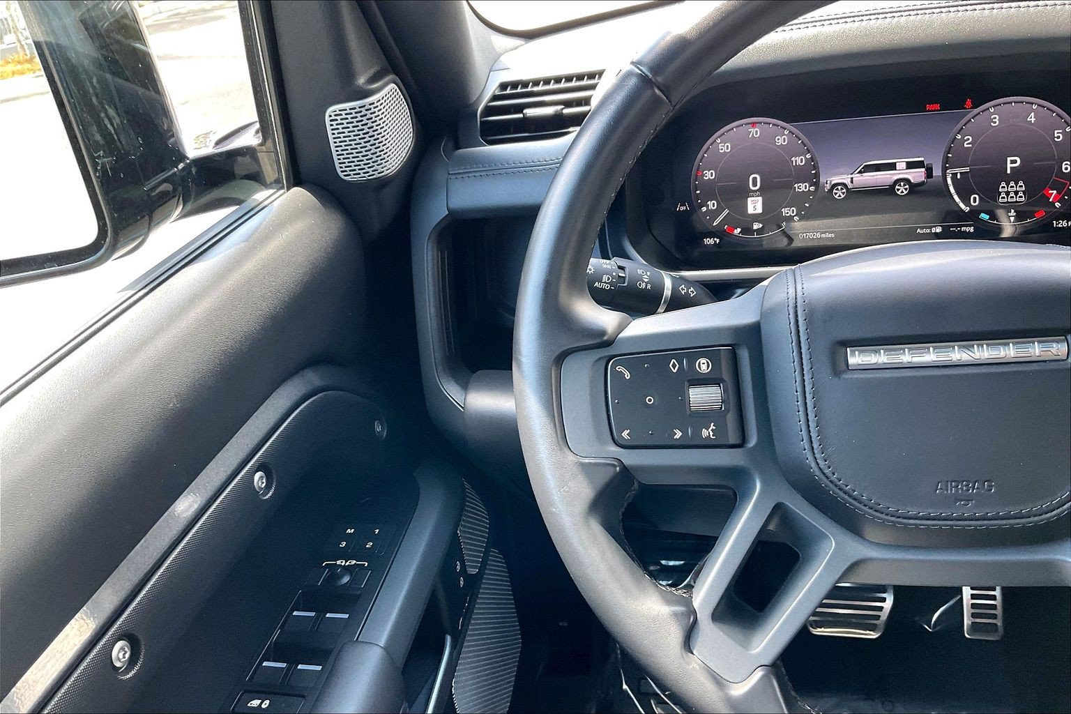 Used 2024 Land Rover Defender 130 X AWD/4WD image 23