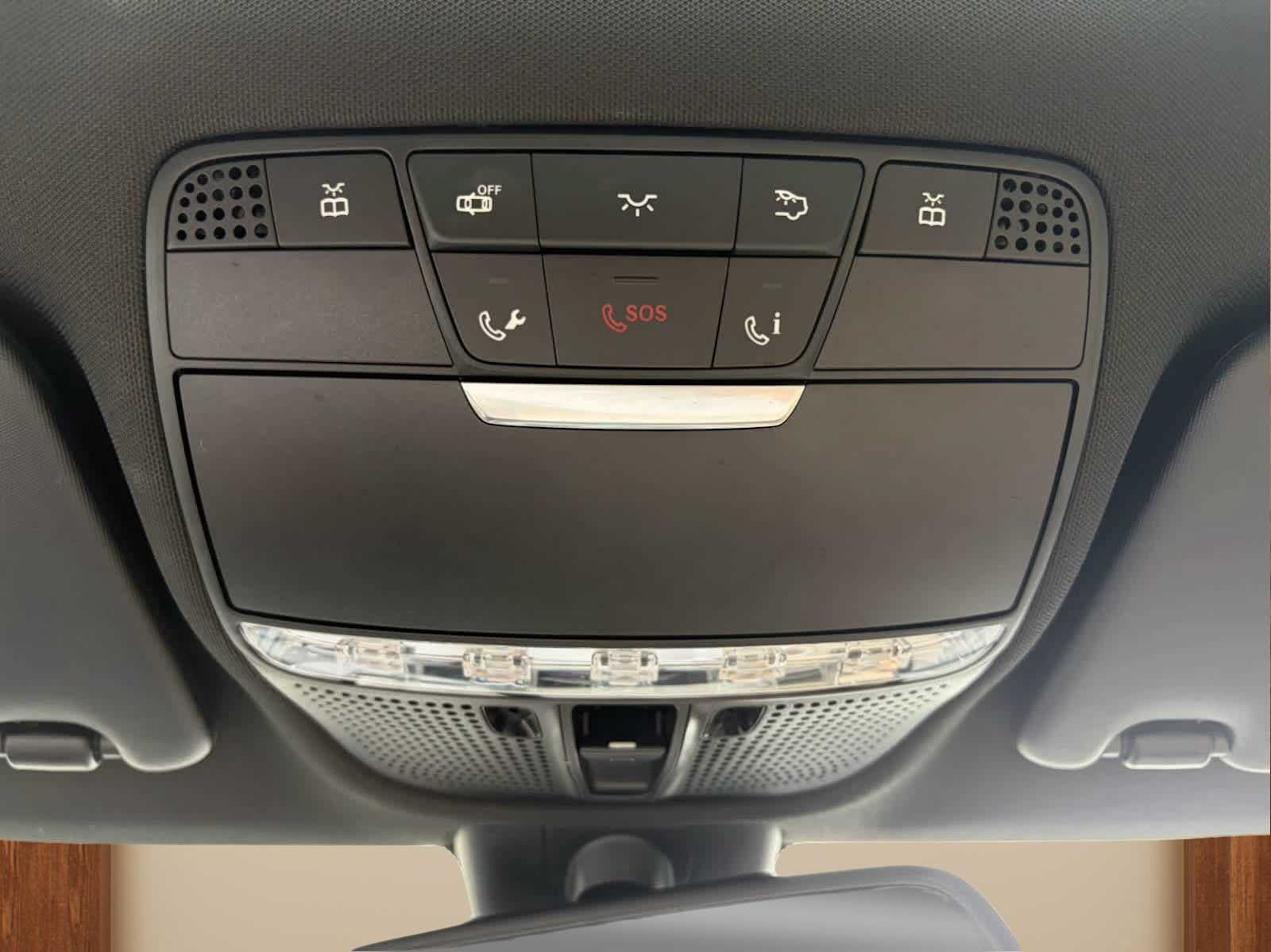 Used 2018 Mercedes-Benz C 300 4MATIC Sedan image 19