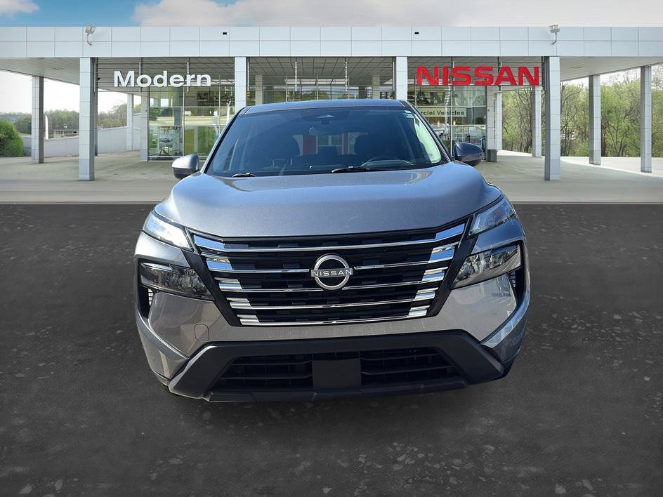 Certified 2025 Nissan Rogue SV AWD/4WD image 8
