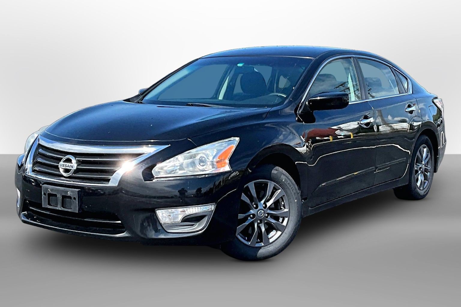 Used 2015 Nissan Altima 2.5 S w/ Sport Value Package FWD image 12