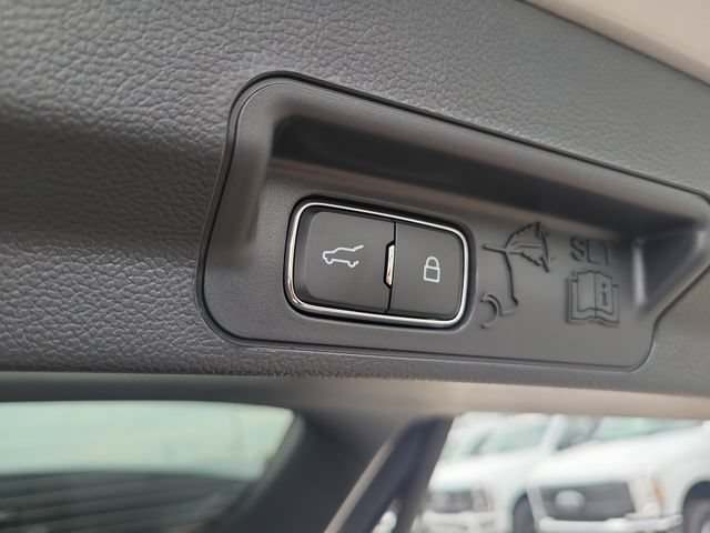New 2026 Ford Explorer ST-Line w/ ST-Line Street Pack AWD/4WD image 8