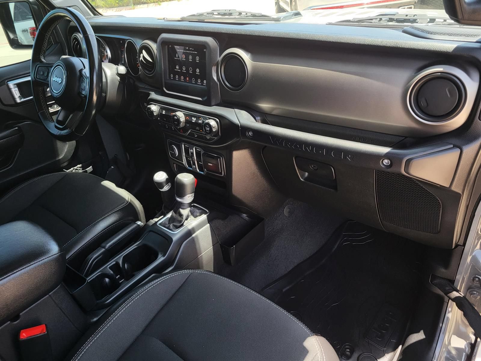 Used 2020 Jeep Wrangler Unlimited Sport AWD/4WD image 12
