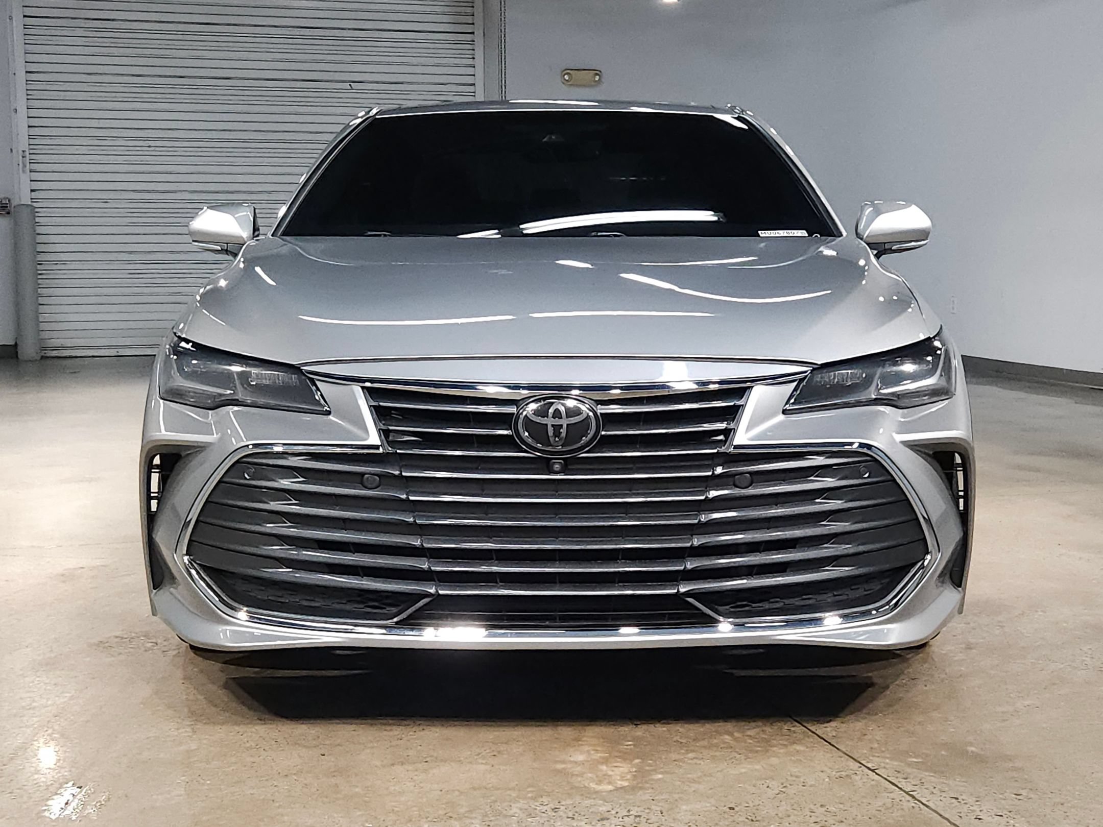 Used 2021 Toyota Avalon Limited w/ Advanced Safety Package FWD image 2