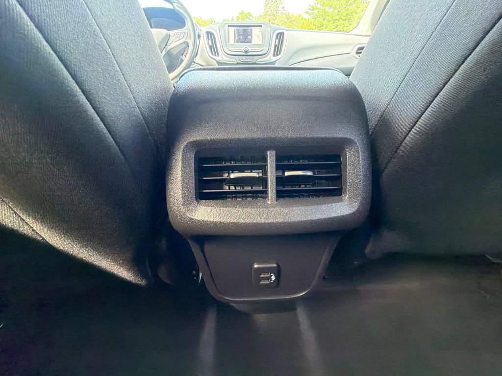Used 2023 Chevrolet Equinox LS w/ LS Convenience Package AWD/4WD image 28