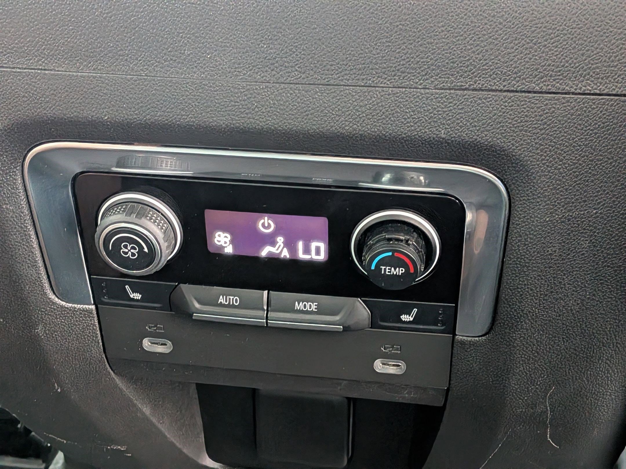 Used 2021 Chevrolet Tahoe High Country AWD/4WD image 28