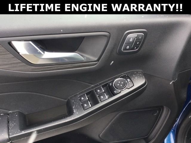 Used 2023 Ford Escape Platinum w/ Class II Trailer Tow Package image 11