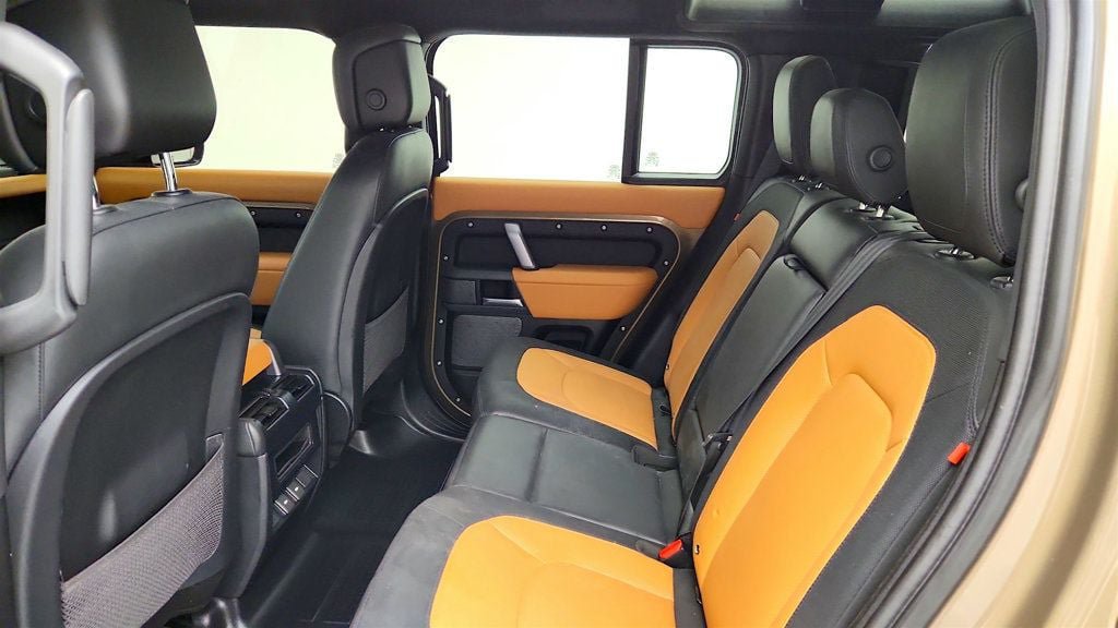 Used 2023 Land Rover Defender 110 X-Dynamic SE AWD/4WD image 22