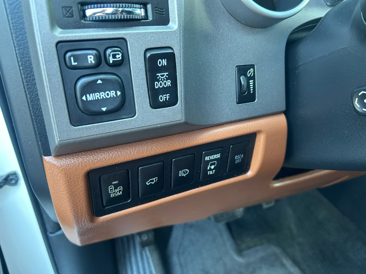 Used 2013 Toyota Sequoia Platinum image 15