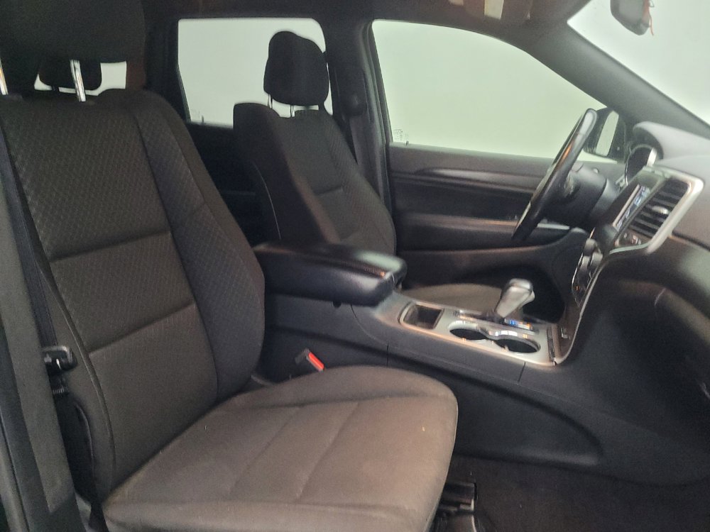 Used 2018 Jeep Grand Cherokee Laredo RWD image 21