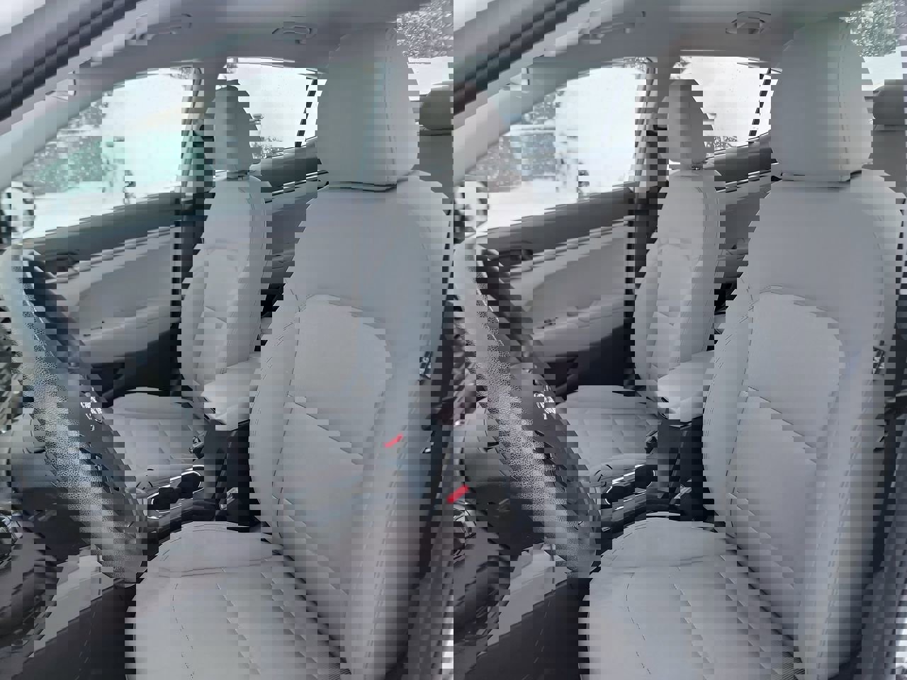 Used 2017 Hyundai Elantra SE image 13