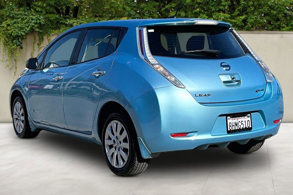 Used 2015 Nissan Leaf S w/ Charge Package FWD image 4