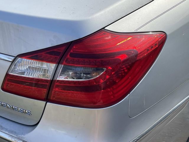 Used 2013 Hyundai Genesis 3.8 w/ Premium Pkg image 7