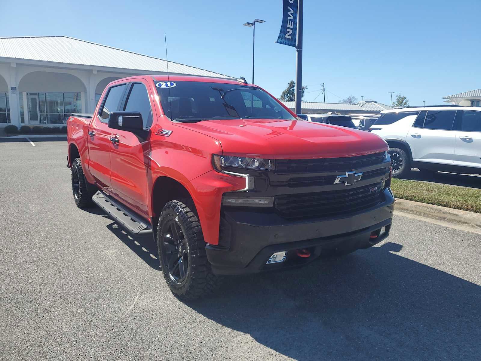 Used 2021 Chevrolet Silverado 1500 LT Trail Boss w/ Convenience Package II image 8