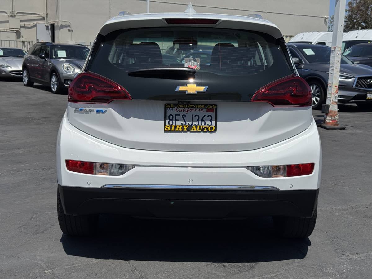 Used 2019 Chevrolet Bolt Premier w/ Infotainment Package FWD image 10