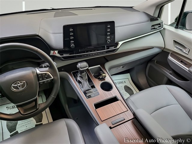 Certified 2024 Toyota Sienna XLE image 14