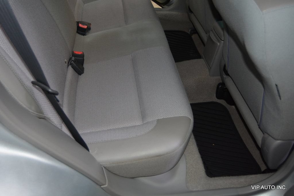 Used 2004 Subaru Forester 2.5X AWD/4WD image 28