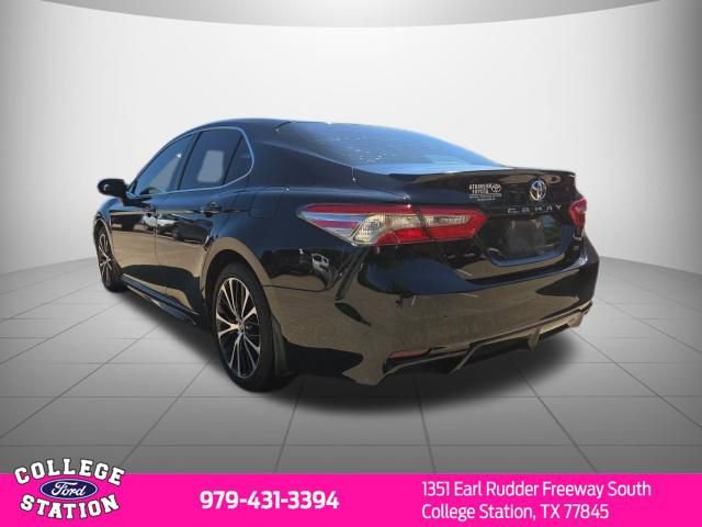 Used 2018 Toyota Camry SE image 4