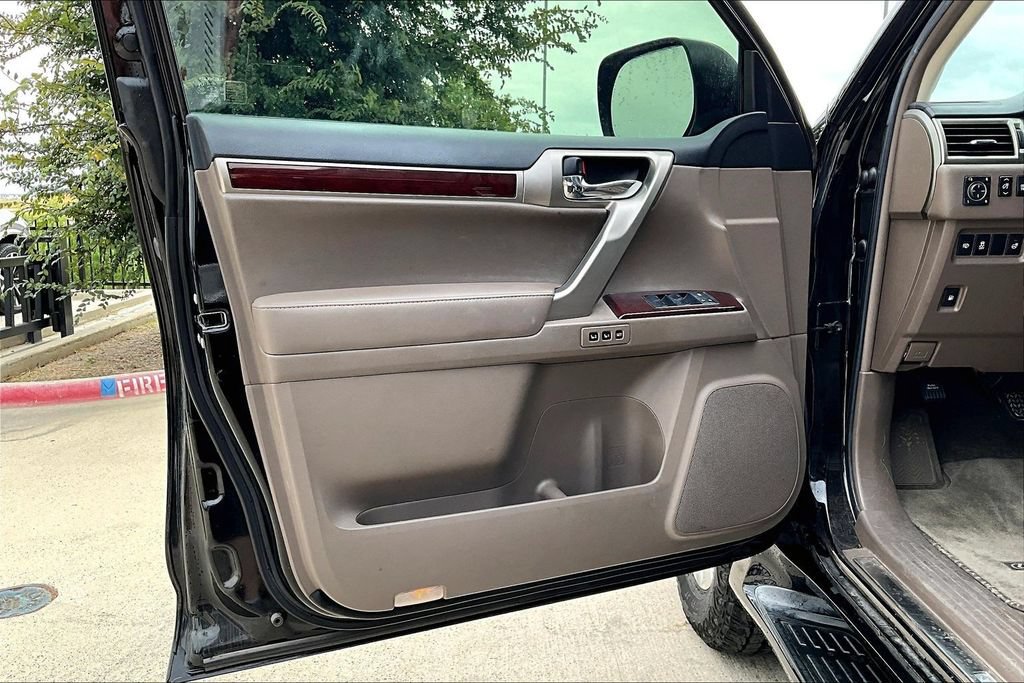 Used 2014 Lexus GX 460 Luxury AWD/4WD image 21