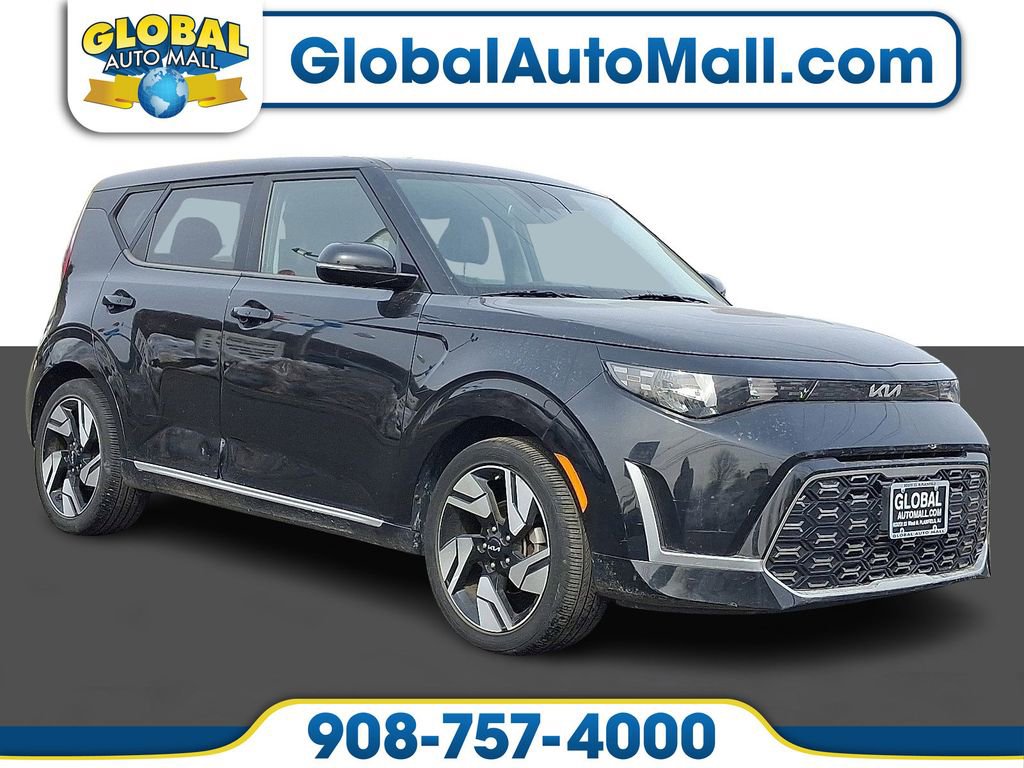 Used 2023 Kia Soul GT-Line image 1