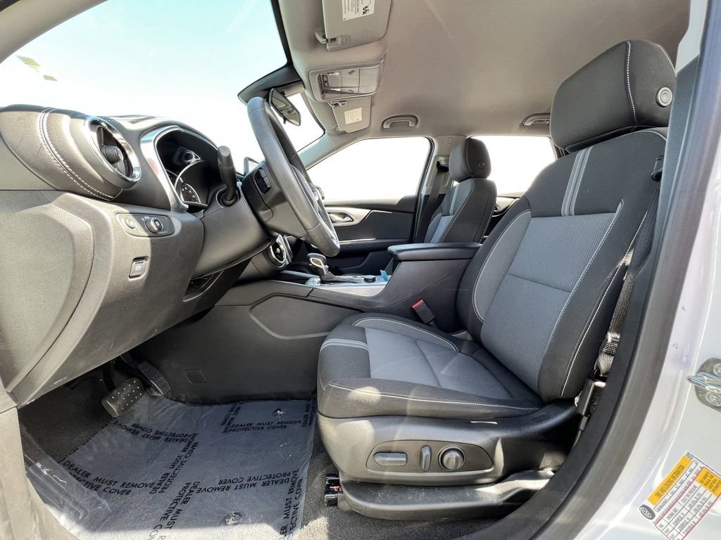 Used 2023 Chevrolet Blazer LT AWD/4WD image 25