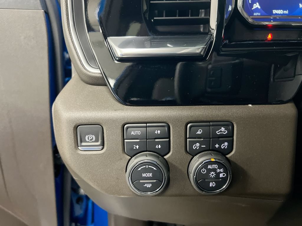 Used 2024 Chevrolet Silverado 1500 LTZ AWD/4WD image 19