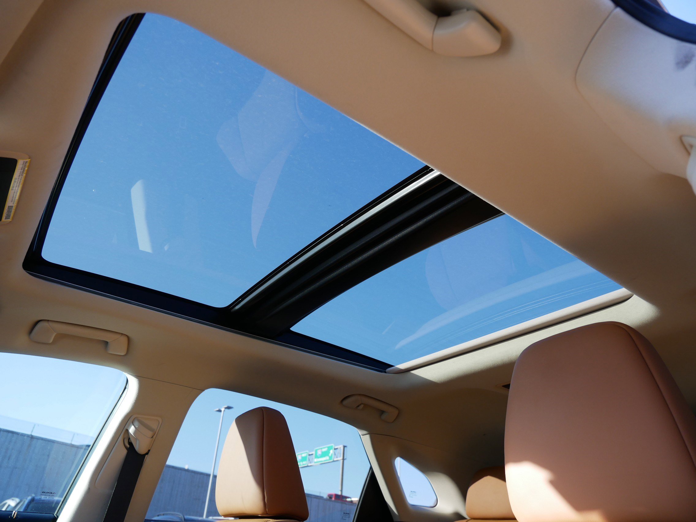 Used 2022 Lexus RX 450h AWD w/ Premium Package image 38