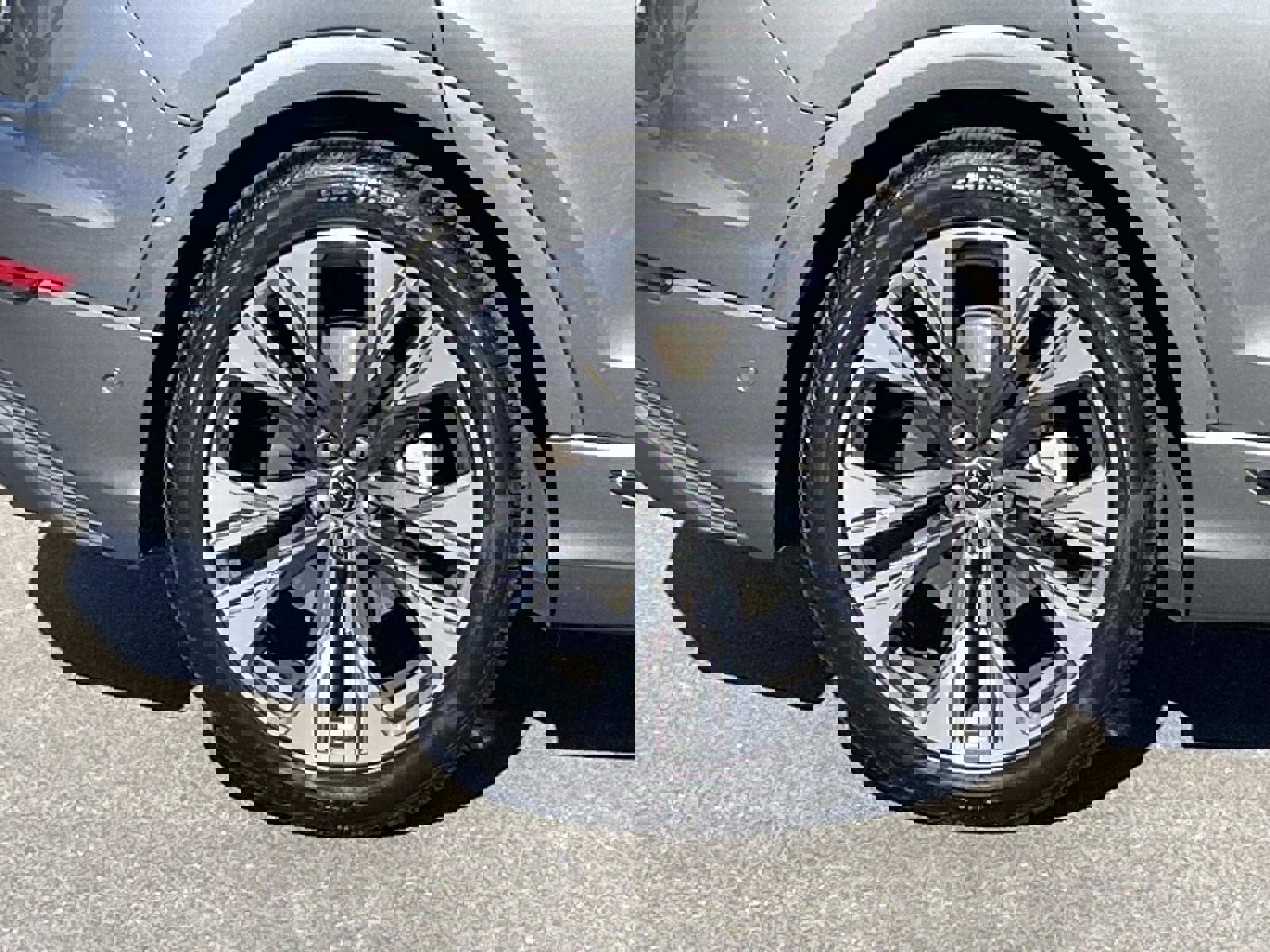 Used 2025 Audi Q8 Prestige w/ Prestige Package image 9