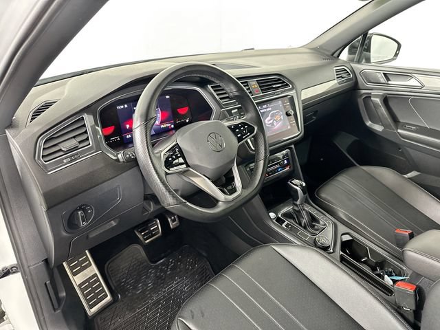 Used 2022 Volkswagen Tiguan SE R-Line AWD/4WD image 11