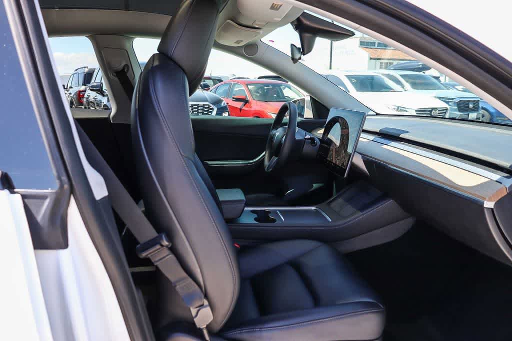 Used 2021 Tesla Model Y Long Range AWD/4WD image 15