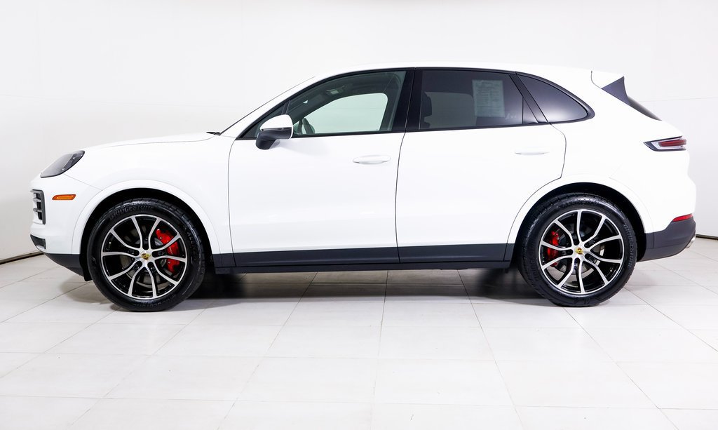 Certified 2024 Porsche Cayenne S AWD/4WD image 2