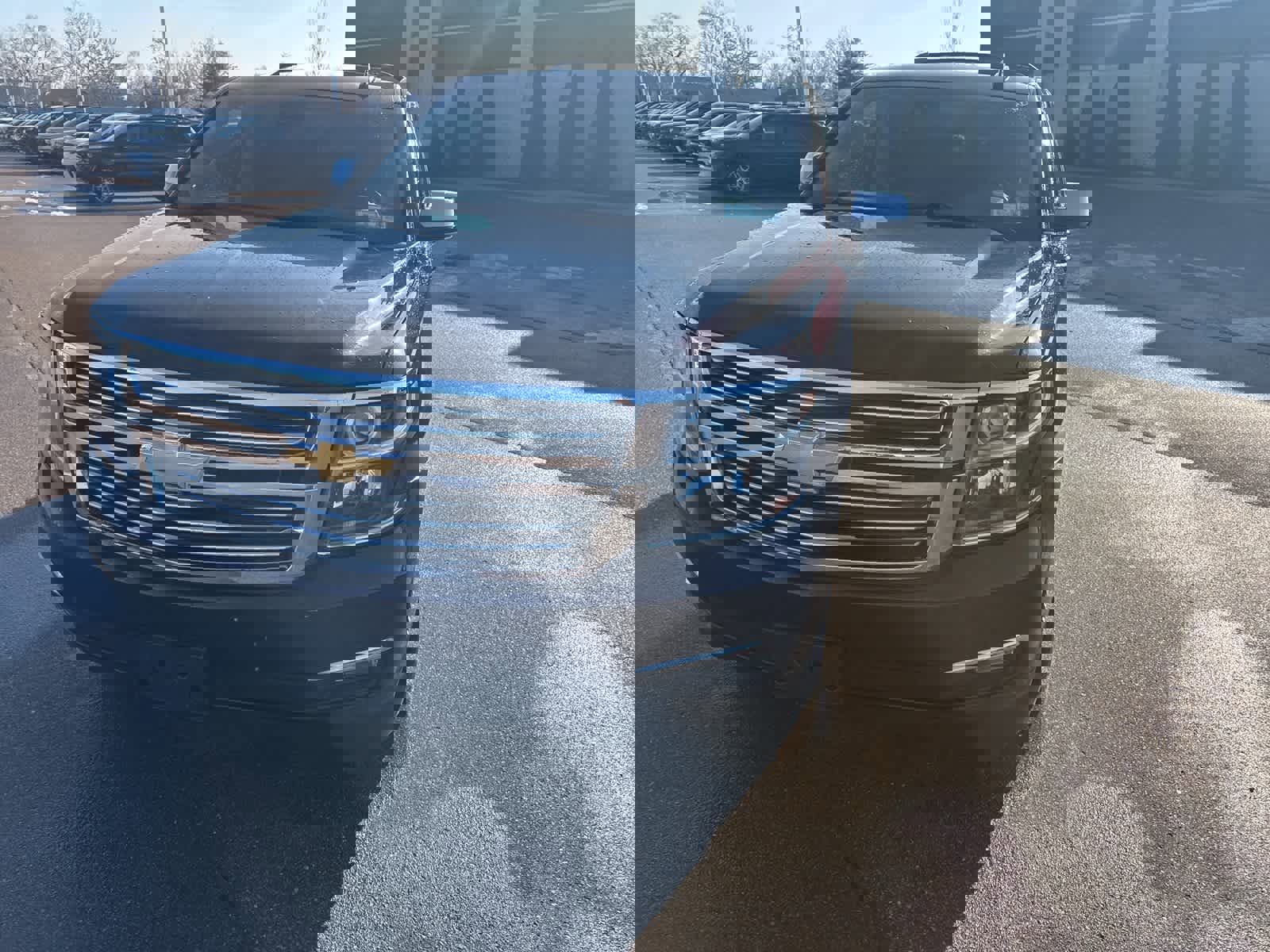 Used 2020 Chevrolet Tahoe Premier w/ Premier 6.2L Value Package image 3