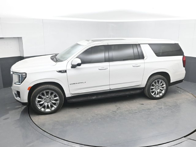Used 2021 GMC Yukon XL Denali AWD/4WD image 42