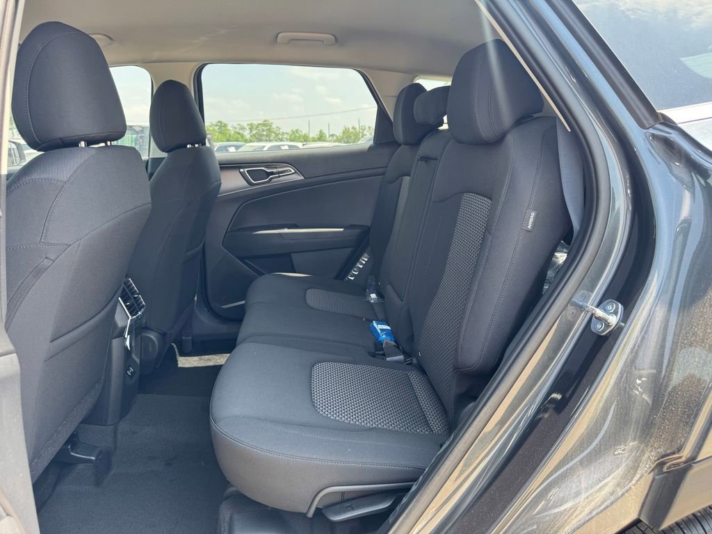 New 2026 Kia Sportage LX FWD image 12