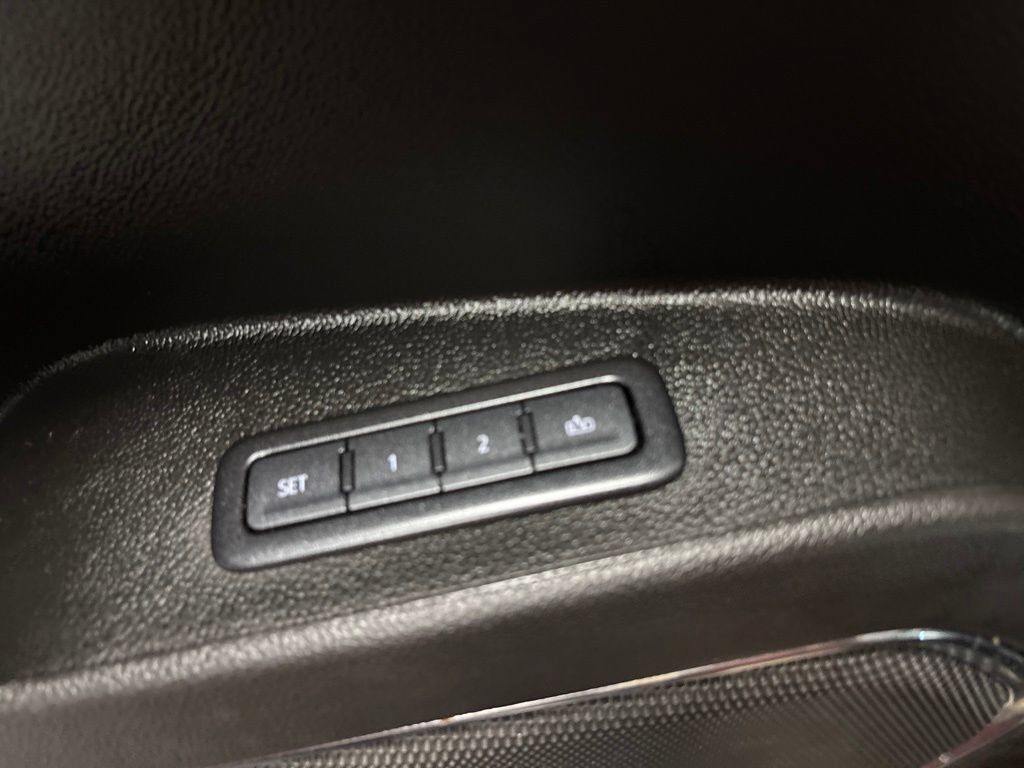 Used 2020 Chevrolet Tahoe LT RWD image 28