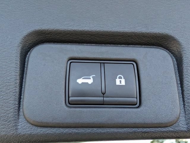 Used 2025 Nissan Rogue SL AWD/4WD image 11
