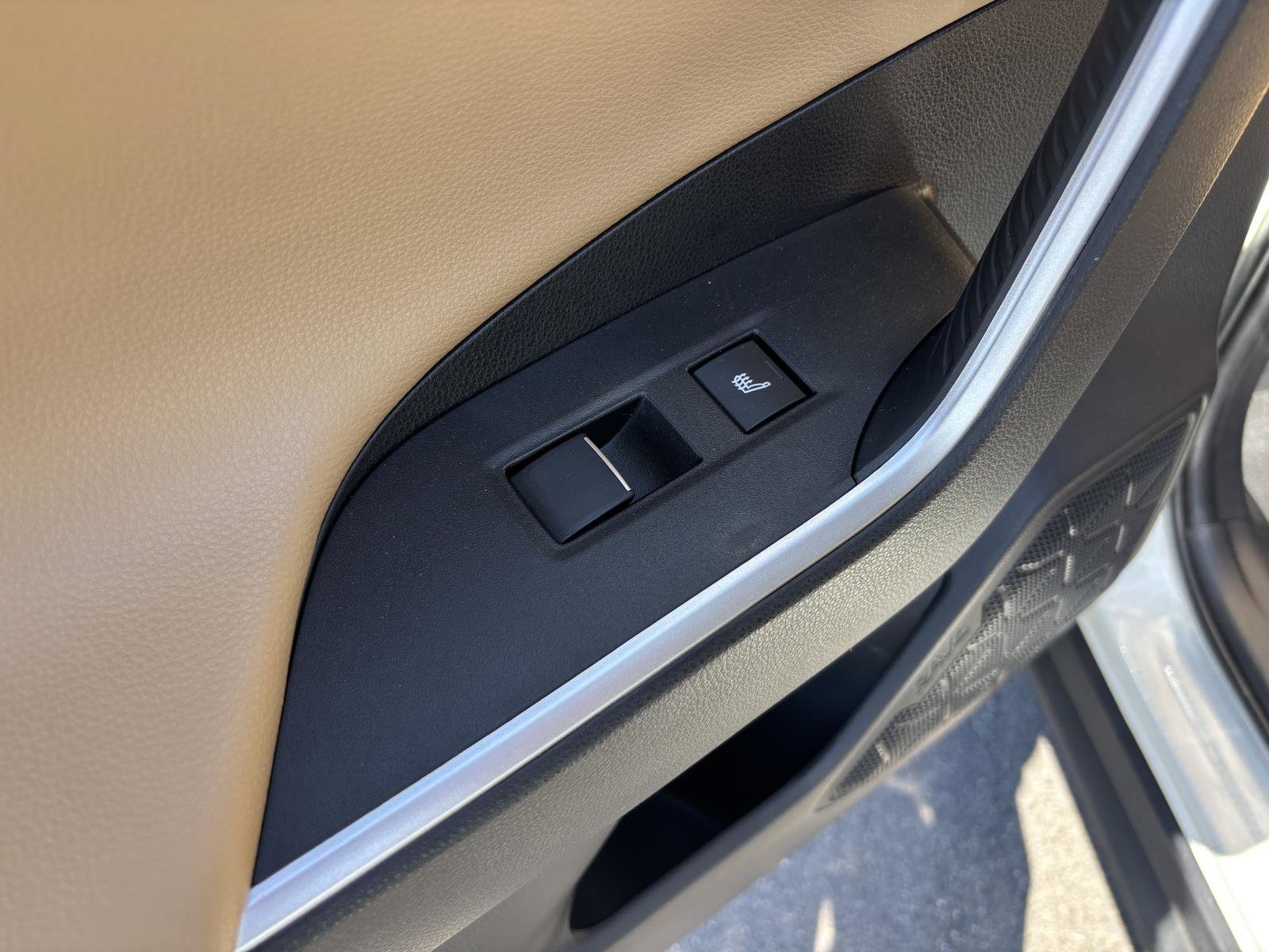 Used 2021 Toyota RAV4 Limited image 12