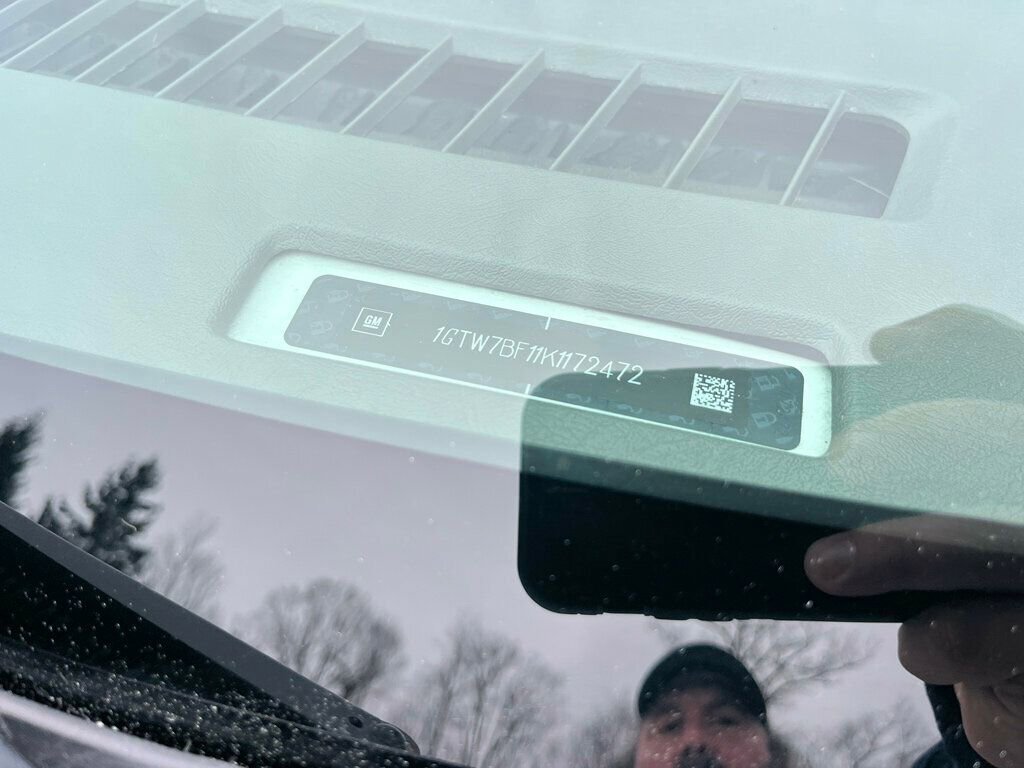 Used 2019 GMC Savana 2500 Extended image 33