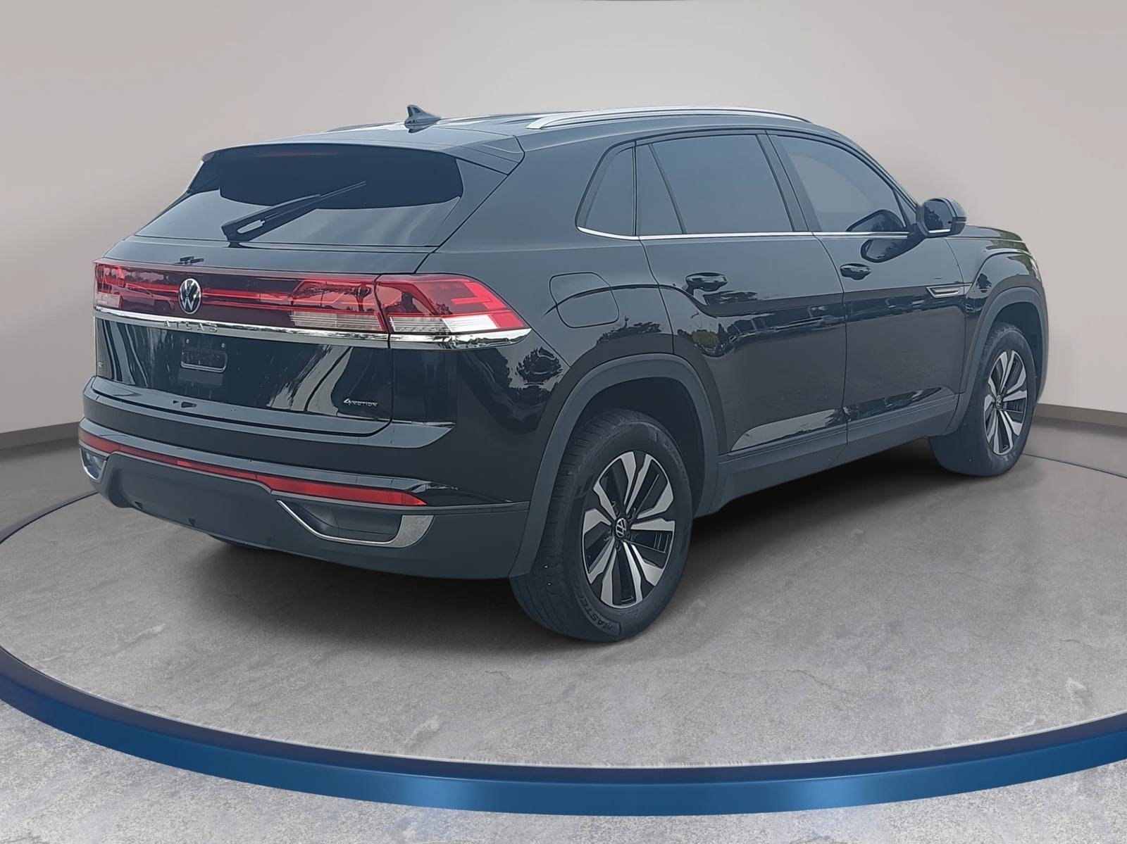 Used 2024 Volkswagen Atlas Cross Sport SE AWD/4WD image 5